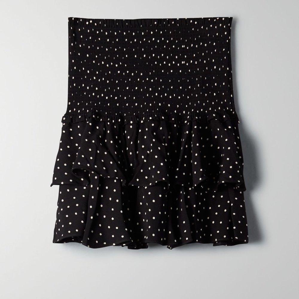 Sunday Best (Aritzia). Strawberry Fields Skirt. Black. Medium. Perfect Condition